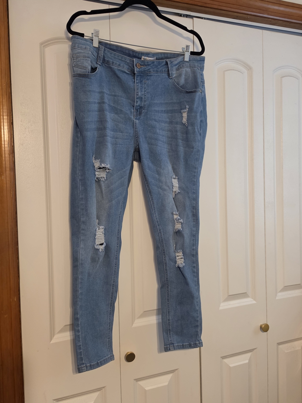 Light Blue Distressed Women's Jeans